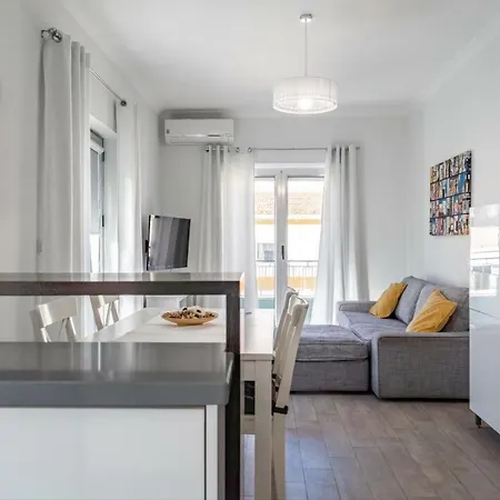 Apartment Akicity Graca Alure Lisbon